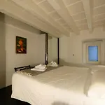 Lägenhet Loft Palazzo D'amelj Bari