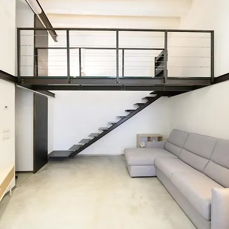 아파트 Loft Palazzo D'amelj Nel Centro Storico Di *